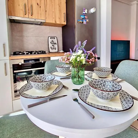 Sector3 Modern Living And Terrace