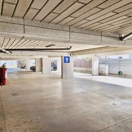 Sector3 Modern Living And Terrace