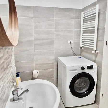 Sector3 Modern Living And Terrace *