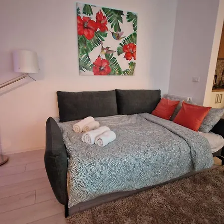 Sector3 Modern Living And Terrace *