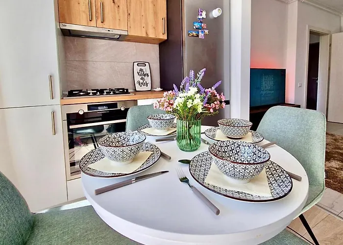 Sector3 Modern Living And Terrace